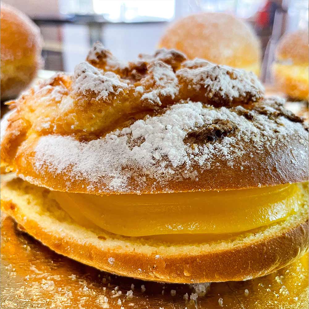 Pão de Deus com Creme